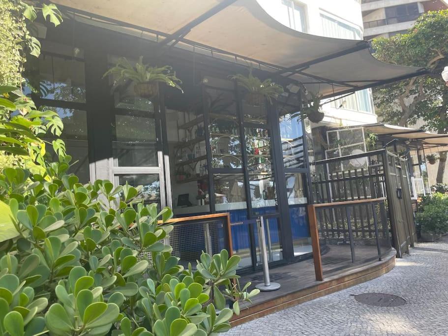 Amplo Apartamento Em Frente A Praia De Copacabana Apartment Rio de Janeiro Exterior photo